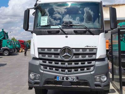Kemer belediyesinin araç filosu damperli kamyonla güçlendi