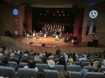 Samsun’da SAYSAD TSM korosunun kuruluş konseri cumhuriyet coşkusuyla sahnelendi