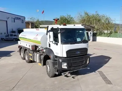 Bilecik'te filoya katılan 13 bin litrelik su tankeri hizmet kapasitesini artırdı
