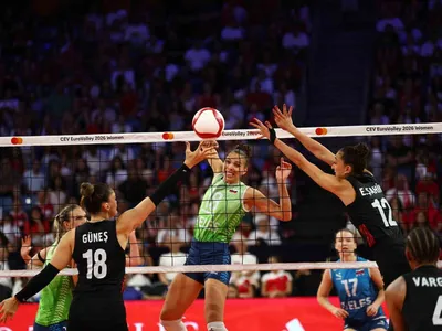 Milliler Sinan Erdem'de Slovenya'yı mağlup ederek iddiasını artırdı