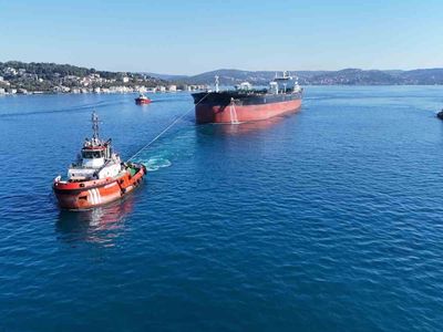 Karadeniz'de Novorossiysk yakınında ham petrol tankerine insansız hava aracı saldırısı