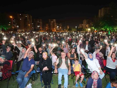 Melikgazi'de şiir, türkü ve çınarların gölgesinde bir akşam