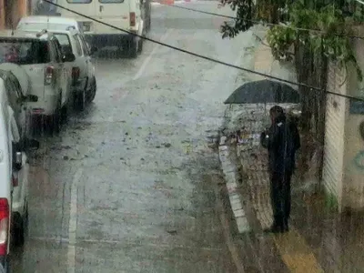 Bartın'da öğle yağmuru kısa sürede yaşamı etkiledi