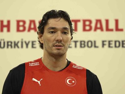 Cedi Osman'dan litvanya maçı öncesi taraftara galibiyet sözü