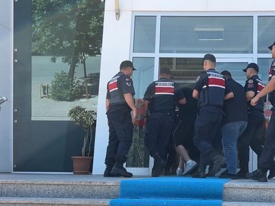 Jandarma 48 saat içinde iz sürerek 1 milyon liralık altını sahibine teslim etti
