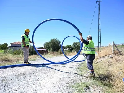 Beypınar'da 2 kilometrelik isale hattı yenileniyor, su kesintilerine son