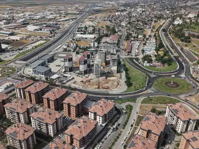 Ulaşımda konfor hedefi: Ali Sezal Bulvarı sıcak asfaltla yenilendi