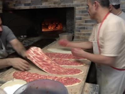 Yerköy'ün kıymalı pidesi Konya etlisiyle lezzet rekabetine girdi