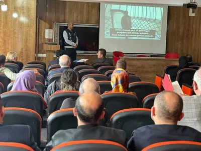 Emet'te öğretmenlere dijital tehlikelere karşı siber farkındalık eğitimi