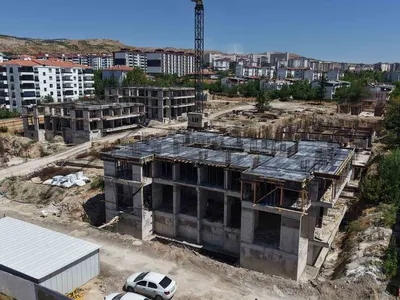 Elazığ'da kentsel dönüşüm: yıkılan evlerin yerine hızlı yükselen modern konutlar