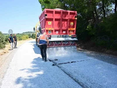 Soma'da mahalle yollarına ikinci kat asfaltla konfor ve güvenlik hedefleniyor