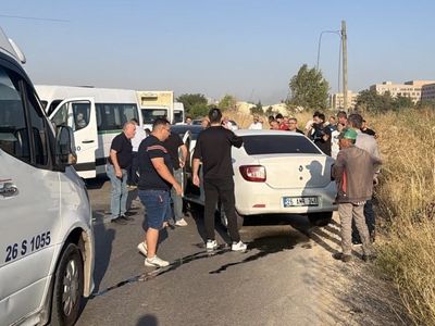 Kafa kafaya çarpışma Odunpazarı'nda sabah trafiğini kilitledi