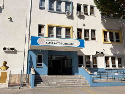 Çipli bileklik ve kameralı turnike ile velilere anlık okul takibi