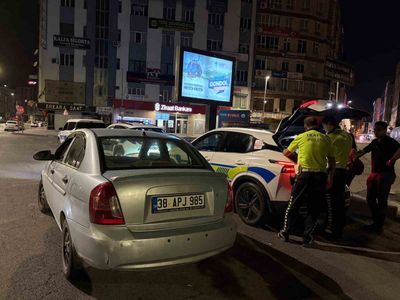 Kayseri'de korsan taksicilik operasyonunda sürücüye 100 bin lira ceza