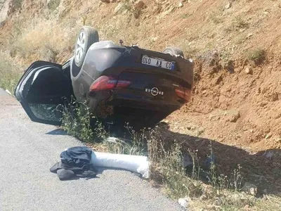 Bozüyük-İnegöl karayolunda sürücünün kontrolünü kaybettiği otomobil takla attı: iki kişi yaralandı