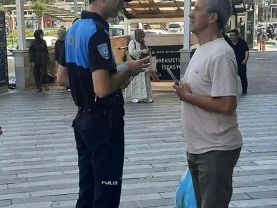 Bursa sokaklarında önleyici polis çalışması: bilgilendirme ve broşür dağıtımı