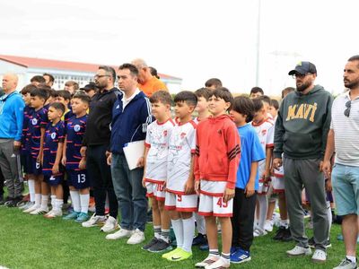 Çorum Alaca'da gençler için yeşil saha şöleni: Hitit Cup başladı