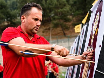Karacabeyli okçunun dünya hedefi Kore