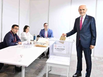 İstanbul ticaret odası başkanı Şekib Avdagiç oyunu kullandı