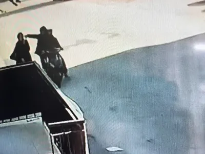 Bursa'da motosikletli kapkaç kamerada: iki şüpheli 48 saatte yakalandı