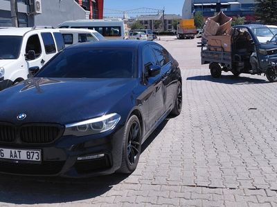 İnegöl'de Otomobil ile Geri Dönüşüm Triportörü Çarpıştı: 1 Yaralı