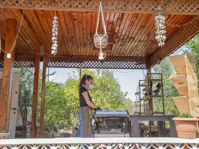 Evini atölyeye çeviren mimar Muazzez Aykurt Aydın evden üretimle mesleğine döndü