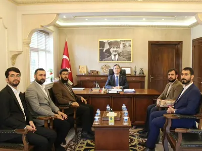Kemaliye'de camiler haftası ziyareti: Eğin kapı tokmağı takdimi
