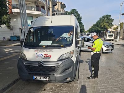 Okul servislerinde güvenlik vurgusu: Salihli'de sıkı denetim