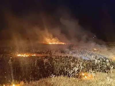 Yumrutepe'de dün gece örtü üstü yangına itfaiye hızlı müdahale etti