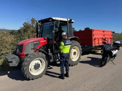 Jandarmadan traktör sürücülerine yol güvenliği uyarısı
