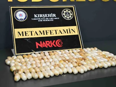 kırşehir'de kapsüllerle taşınan 1 kilo 159 gram uyuşturucu ortaya çıktı