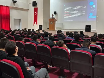 Bayburt'ta öğrenciler siber güvenlik ve dijital farkındalık eğitimi aldı