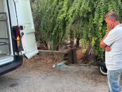 Gazipaşa'da komşularının ihbarıyla ev merdiveninde ölü bulunan kişi için adli inceleme