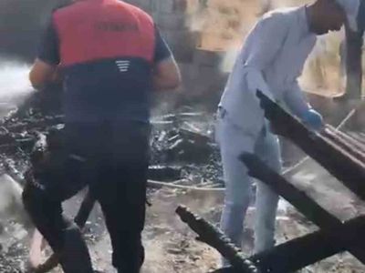 Yüksekova'da çıkan yangın tek katlı evi kullanılamaz hale getirdi