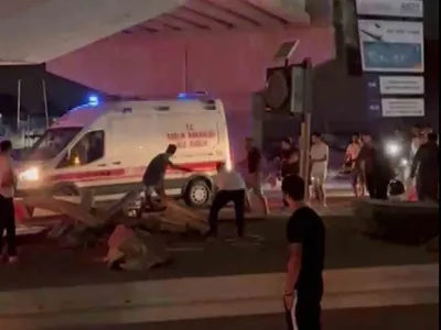 Kontrolden çıkan motosiklet Nilüfer'de bariyere çarparak sürücüyü ağır yaraladı