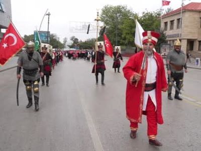 Erzurum'da gaziler için birlik yürüyüşü ve anma töreni