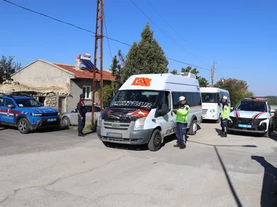 jandarma, okul ve yurt çevrelerinde sıkı denetim başlattı