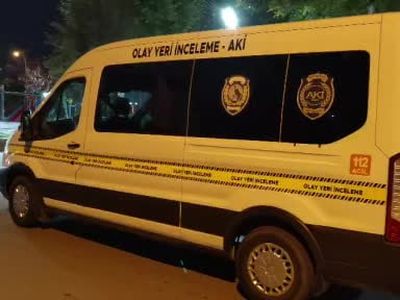 Belde Mahallesi'nde park tartışması kavgaya dönüştü: bir kişi bıçaklandı