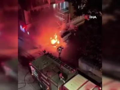 Edirne'de gece yangını: park halindeki otomobil tamamen yandı