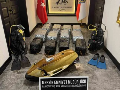 Narkotik ekipleri Mersin limanında gemiye gizlenmiş 350 kilogram kokain ele geçirdi