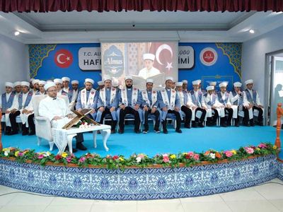 Almus'ta 41 genç hafızlık yolculuğunu tamamlayıp icazet belgesi aldı