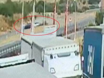 Kavşakta çarpışma sonucu Gaziantep'te dört kişi hayatını kaybetti