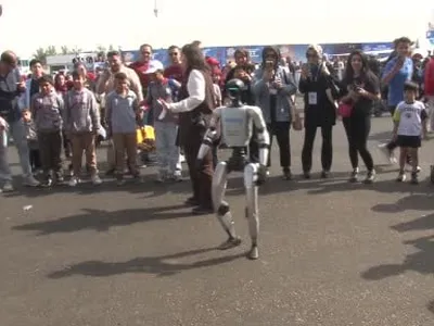 TEKNOFEST güneydoğu'da robot coşkusu: halaydan türkülere ilham veren anlar