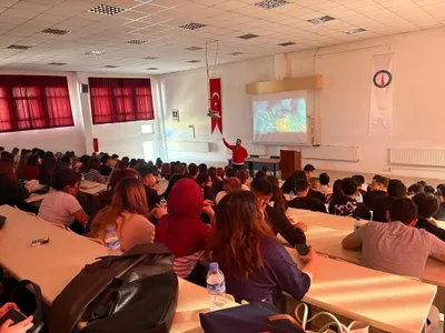 Hisarcık MYO'da gençlik merkezi faaliyetleri öğrencilere tanıtıldı
