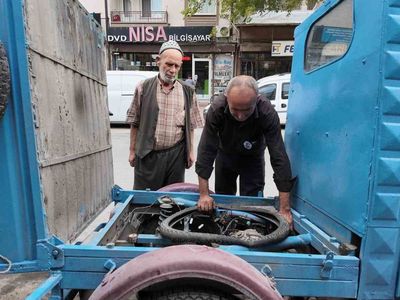 Konya'nın üç tekerlekli yük motosikletleri ustaların elinde ikinci baharını yaşıyor