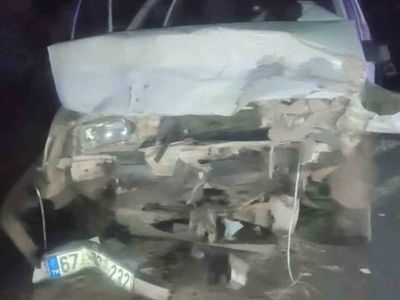 Siverek'te Viranşehir yolunda kafa kafaya çarpışma: 3 kişi yaralandı