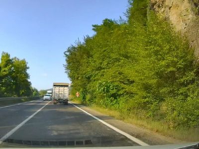 Son anda çarpışmaktan kurtulan sürücüye 12 bin 719 lira ceza