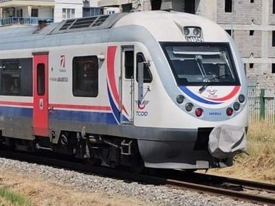 Söke'de raylarda yardım ederken yük treninin çarptığı kadın hayatını kaybetti