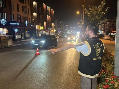 Düzce'de denetim haftası sonuçları açıklandı: 21 bin 550 sorgu, 23 aranan yakalandı