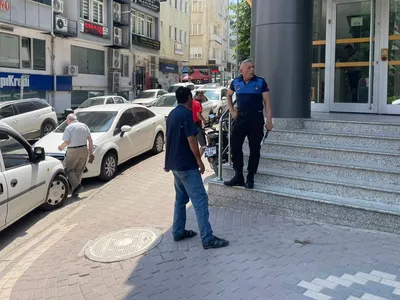 Bilecik'te 'çocuğum hasta' diye para isteyen kişi yakalandı, eşinin üzerine iki araç kayıtlı çıktı